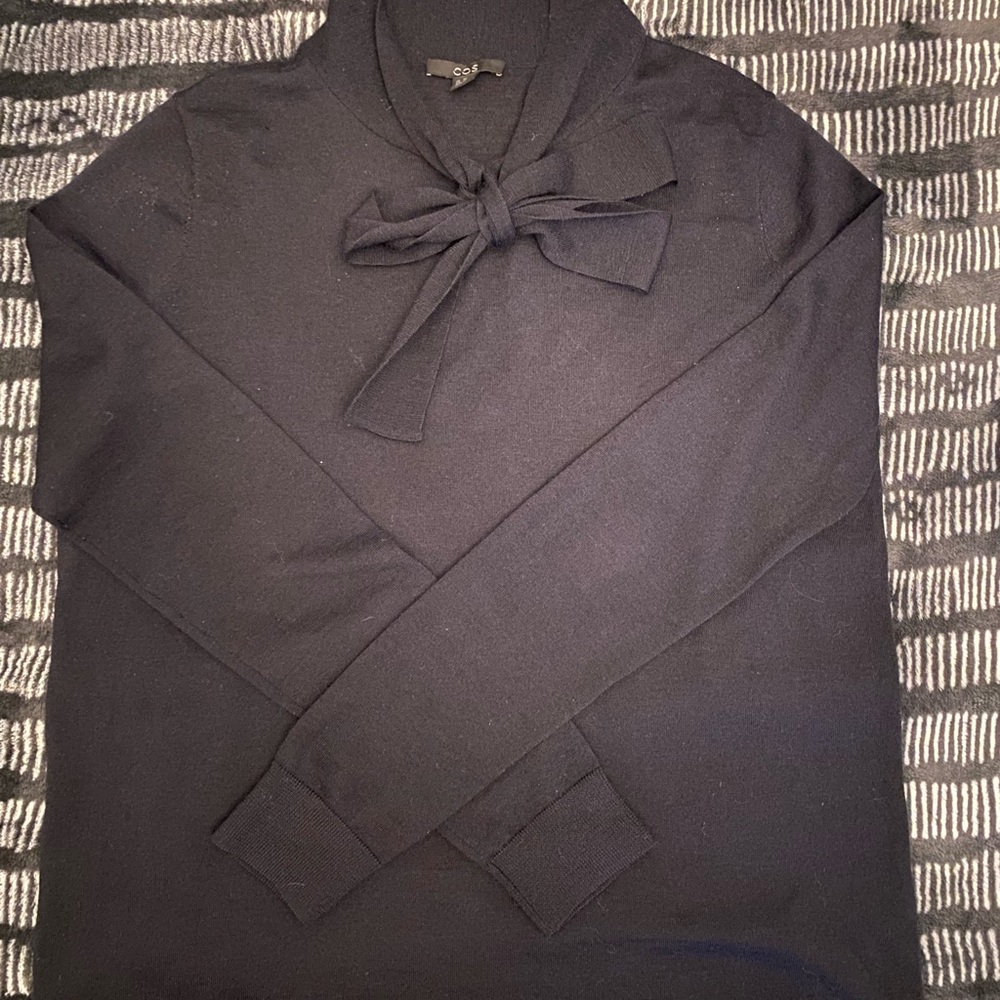 Cos navy knit sweater size XS